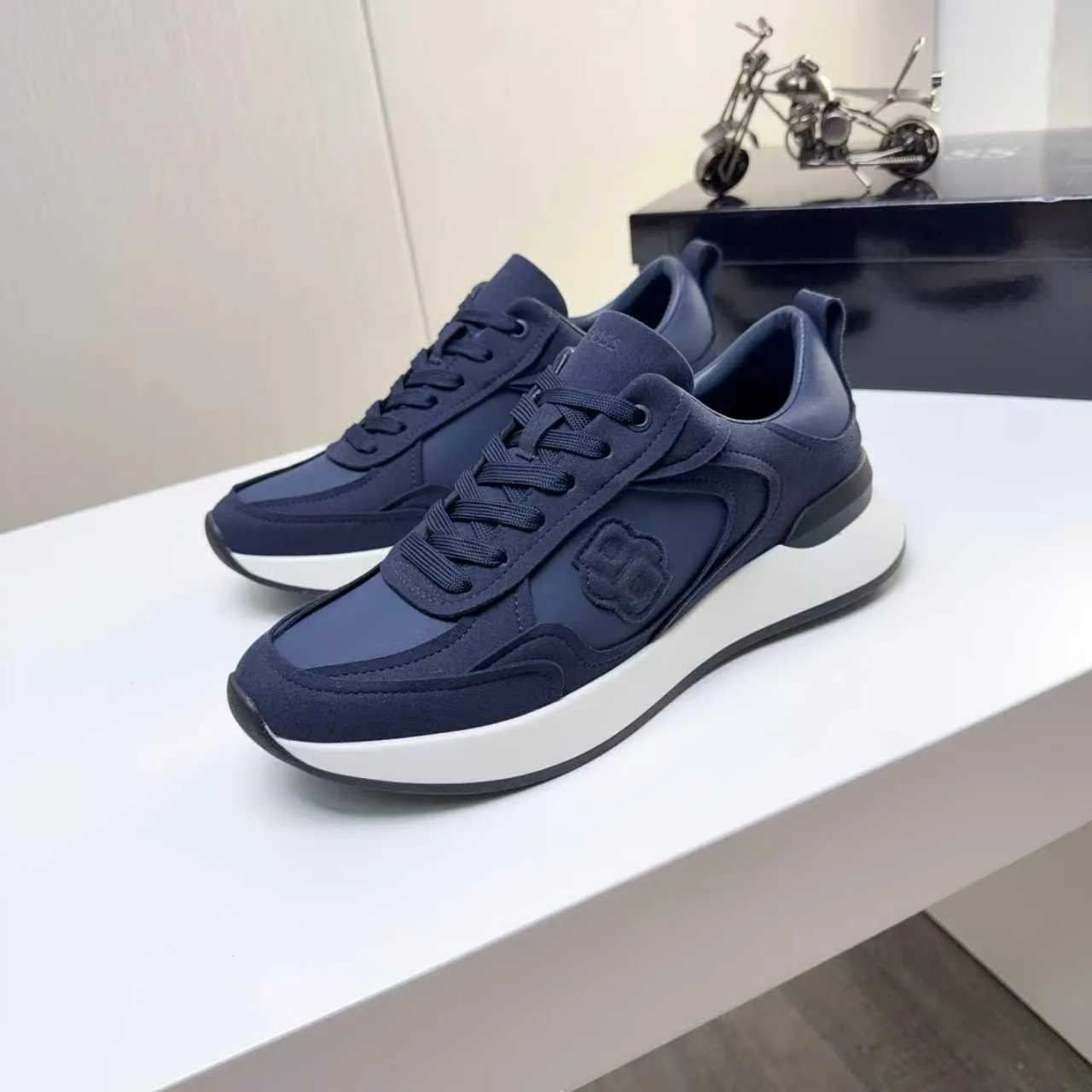 Кроссовки Женские Hugo Boss 236001