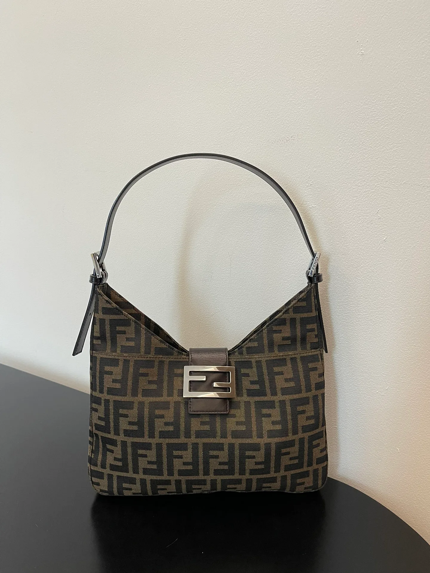 Сумки На Ремне Женские Fendi 13546243