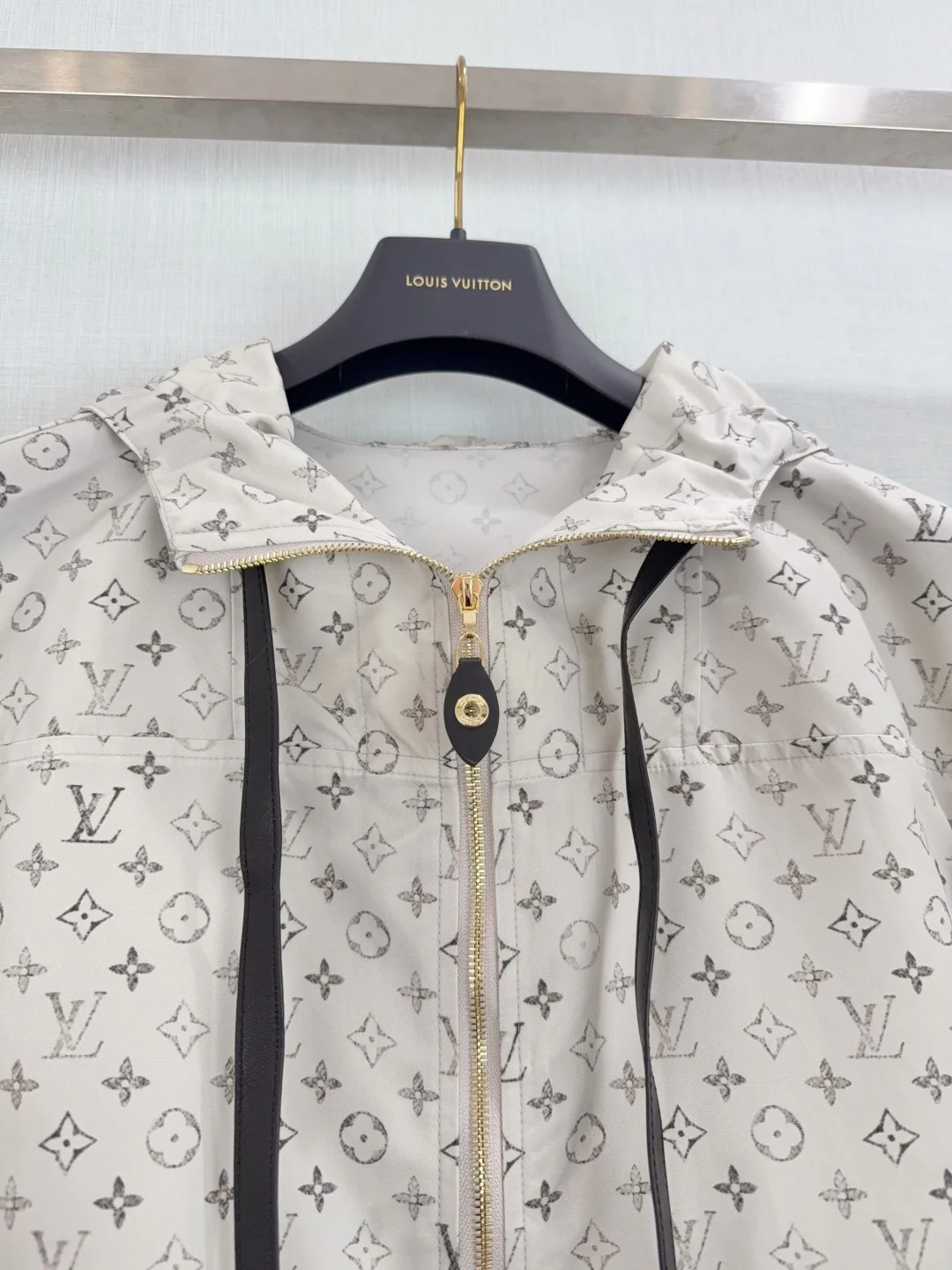 Куртки Женские Louis Vuitton 74903