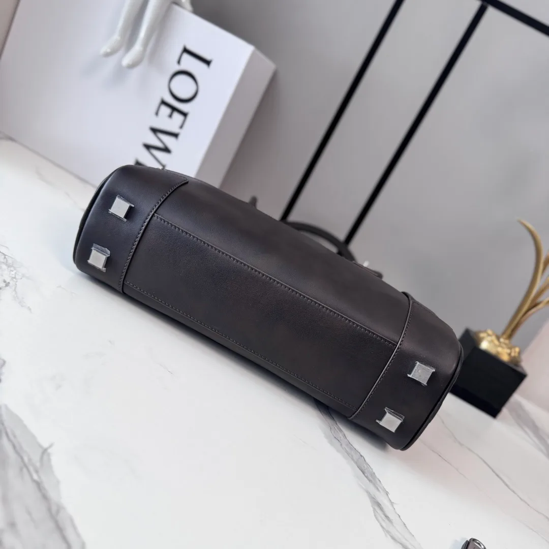 Классические Сумки Женские Loewe 11513636