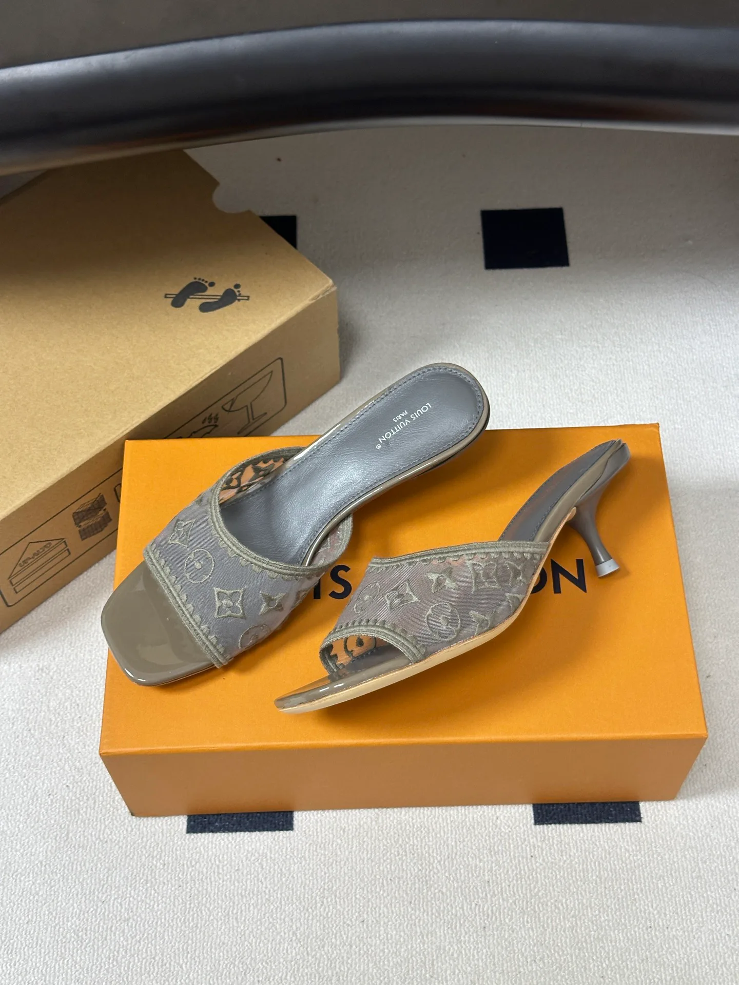 Мюли И Сабо Женские Louis Vuitton 18049398