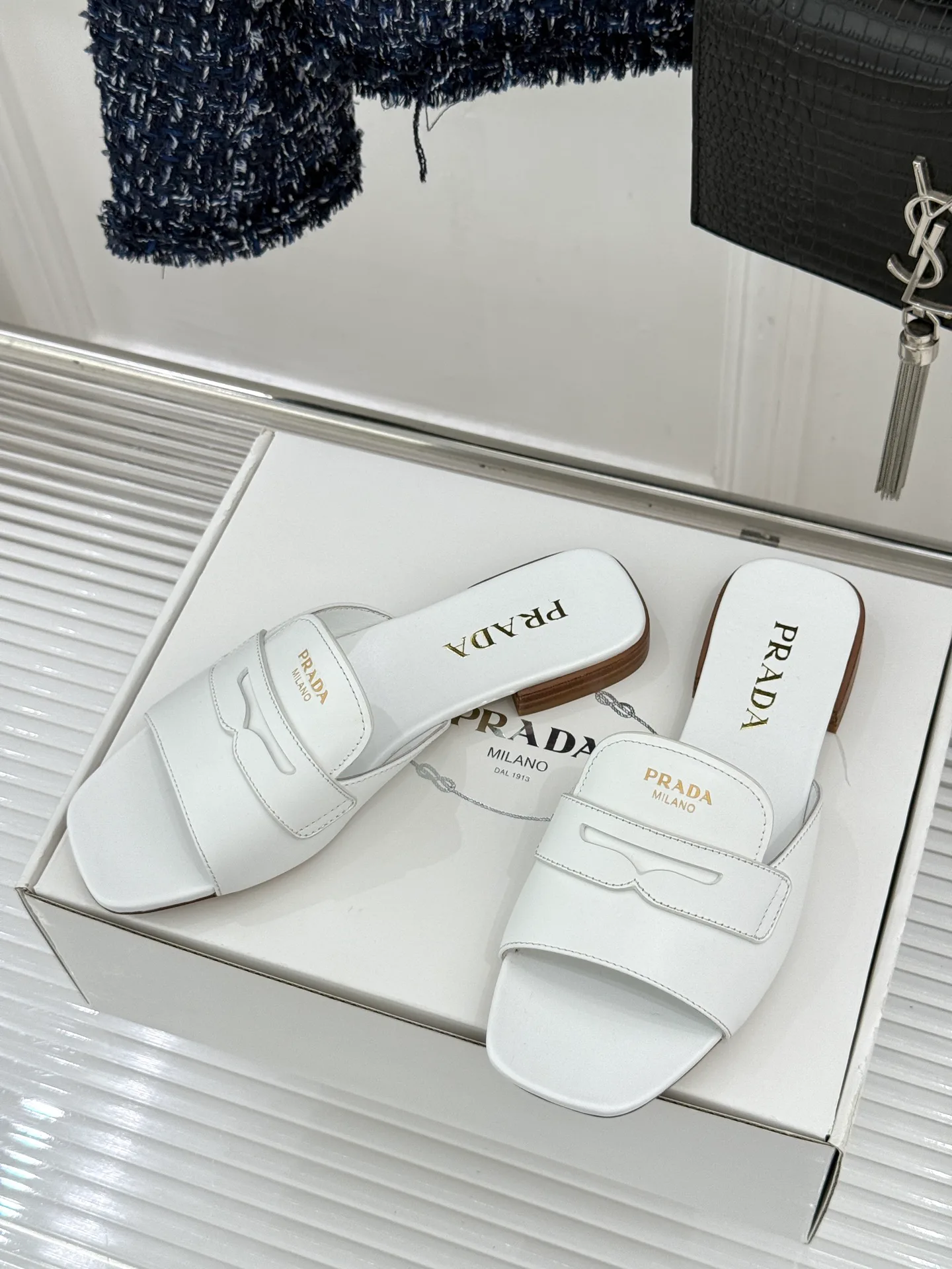 Шлепанцы Женские Prada 12632990