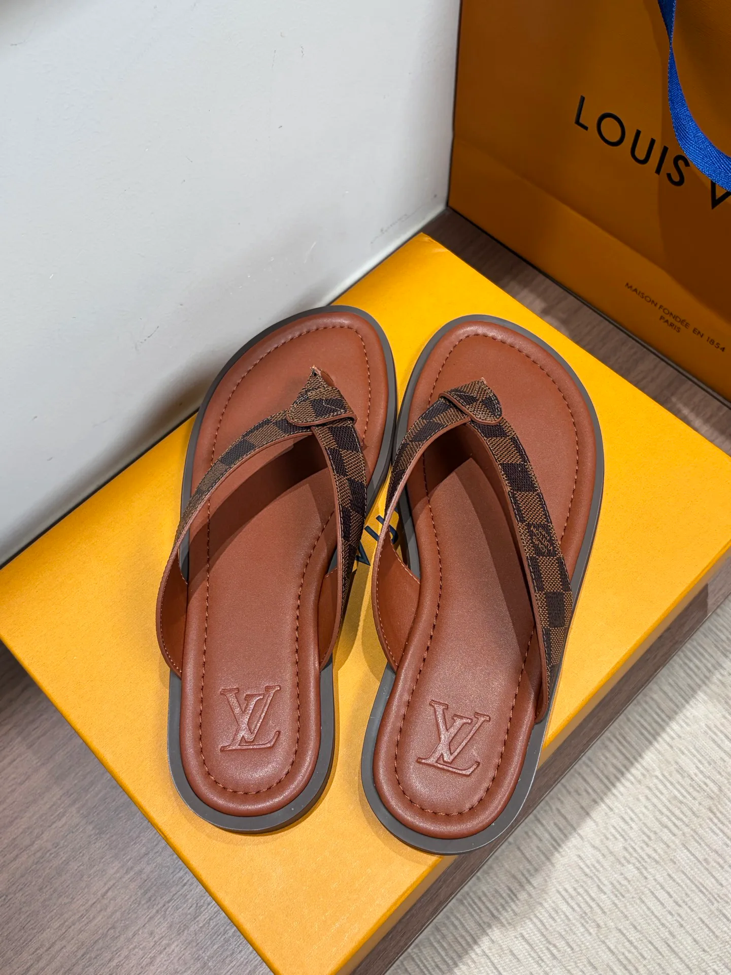 Шлепанцы Мужские Louis Vuitton 13428265