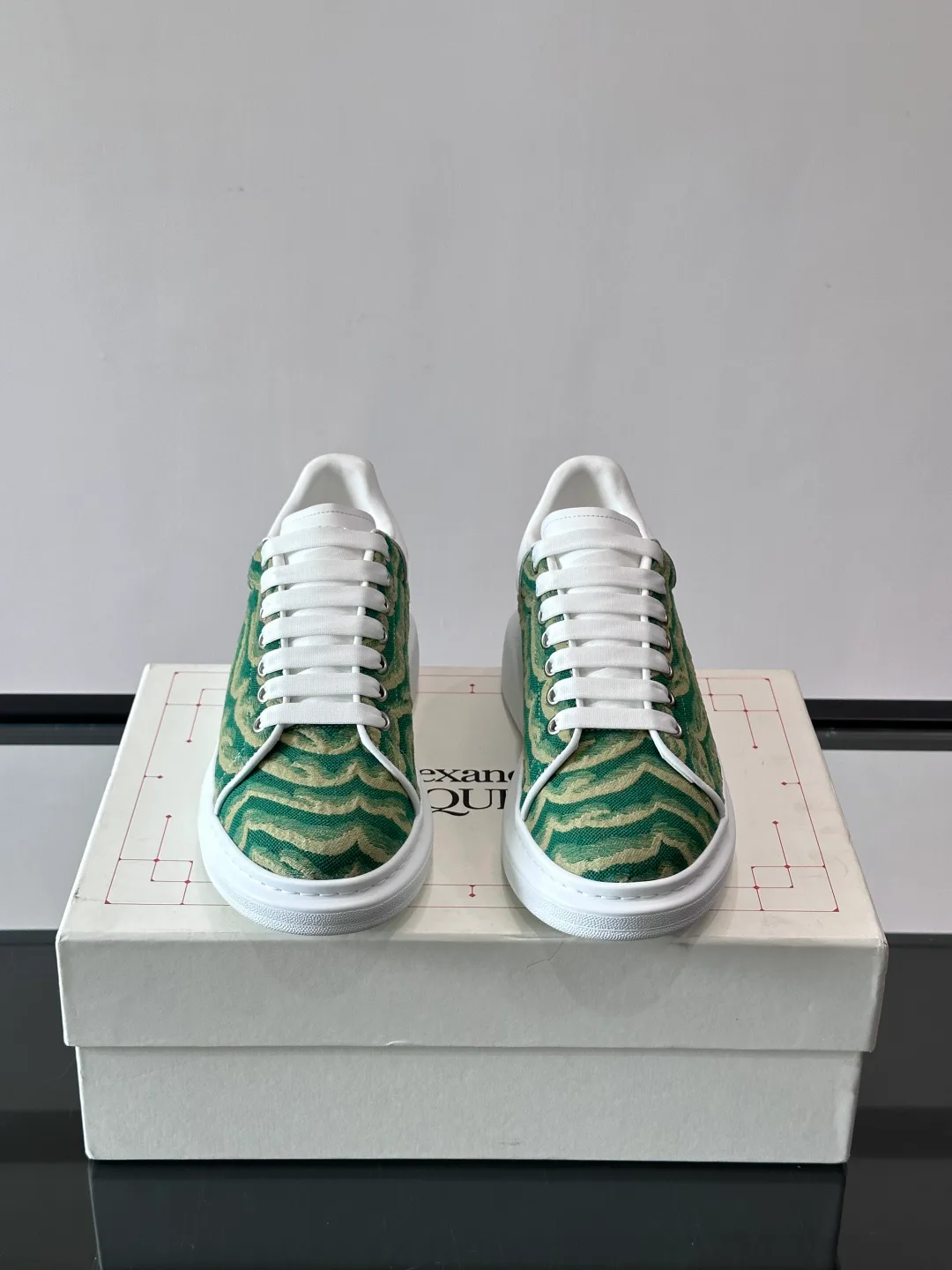 Кроссовки Женские Alexander Mcqueen 11170736