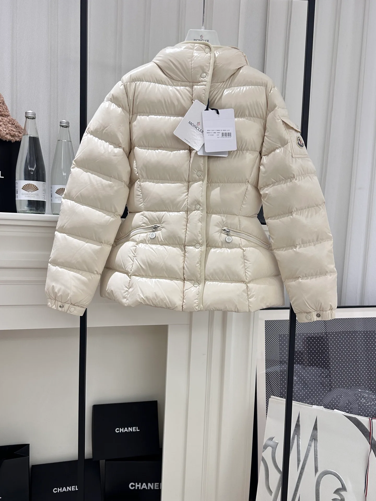 Куртки И Пуховики Женские Moncler 3475879