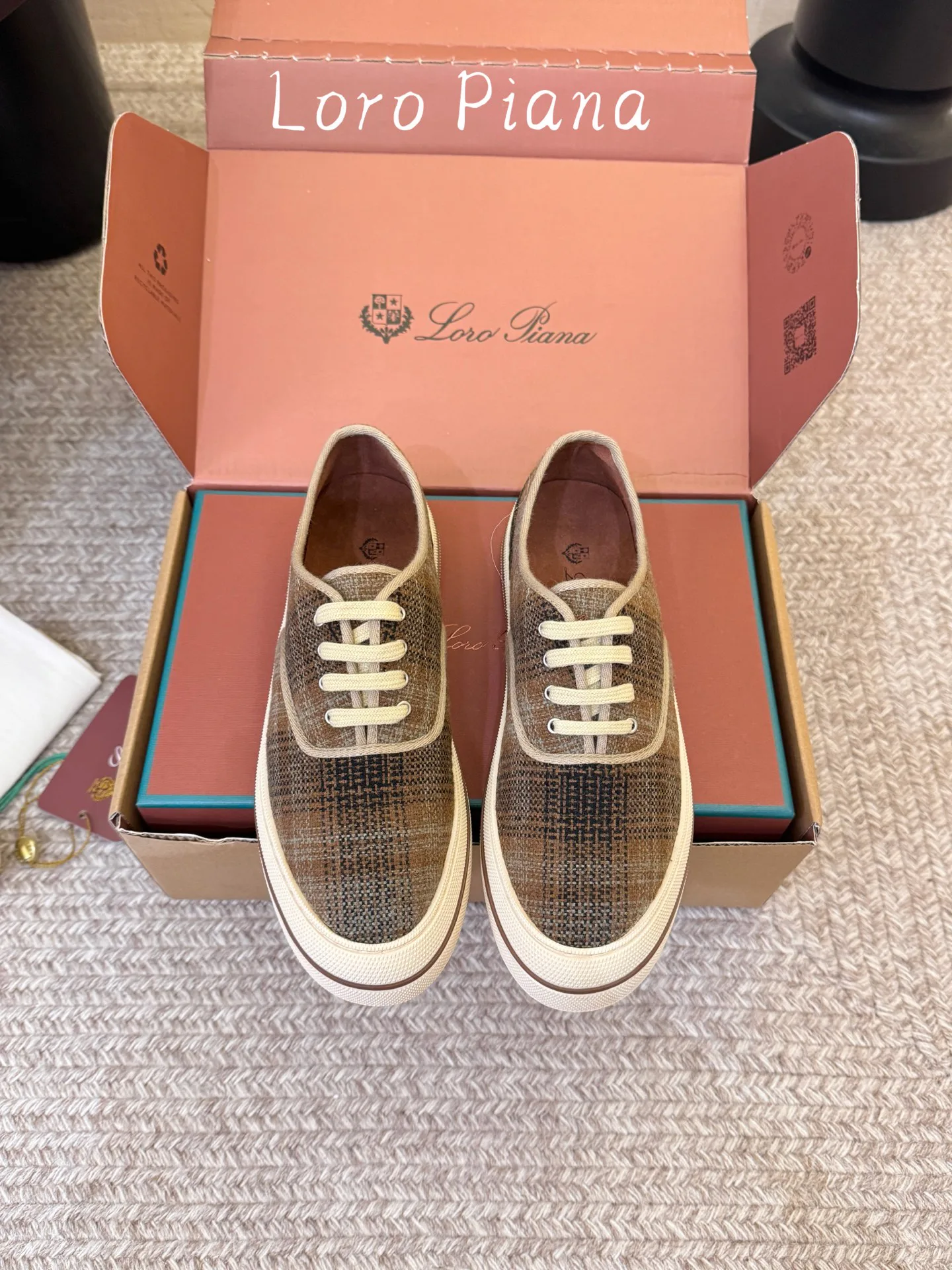 Кроссовки Женские Loro Piana 18241378