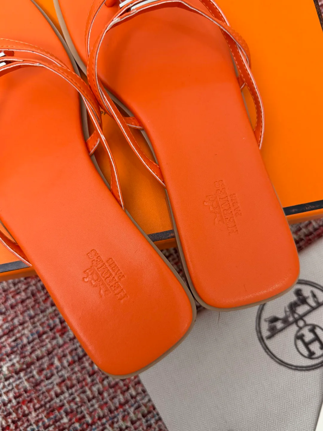 Шлепанцы Женские Hermes 1809511