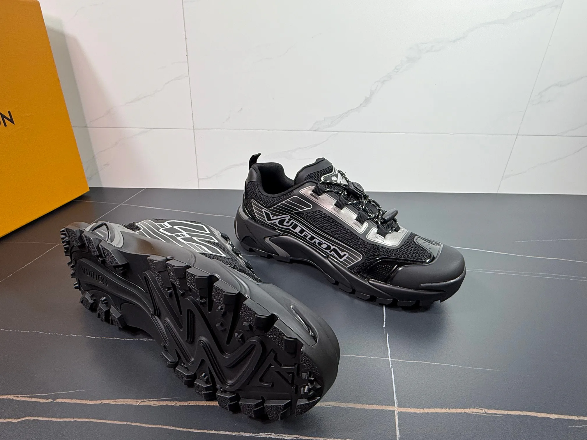 Кроссовки Мужские Louis Vuitton 27579