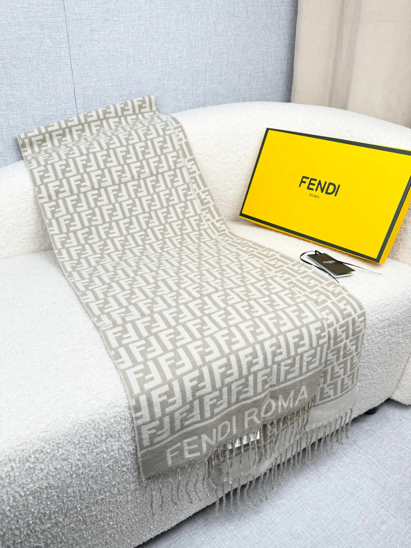 Шарфы Fendi 420512