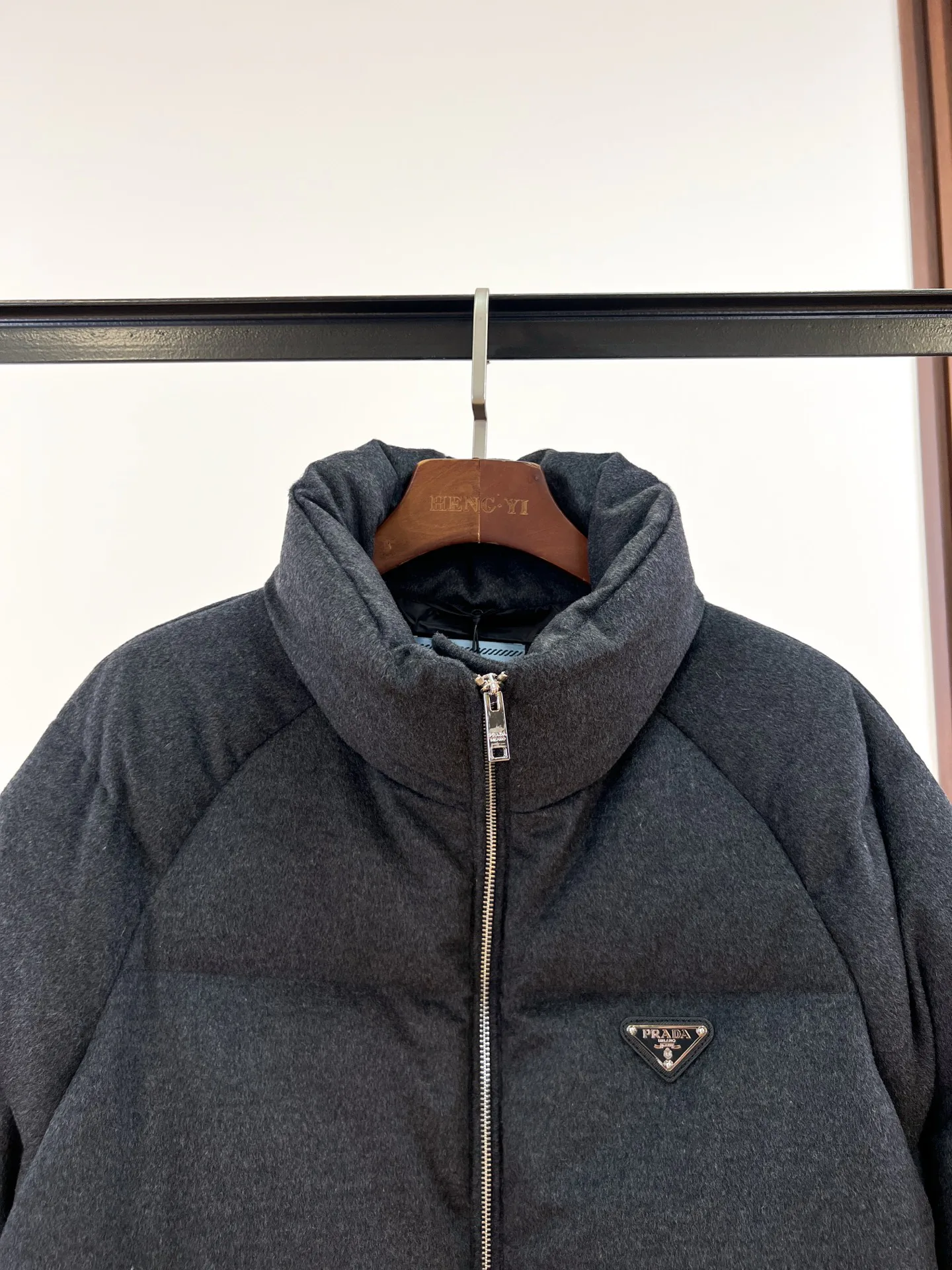 Куртки И Пуховики Женские Prada 17964742
