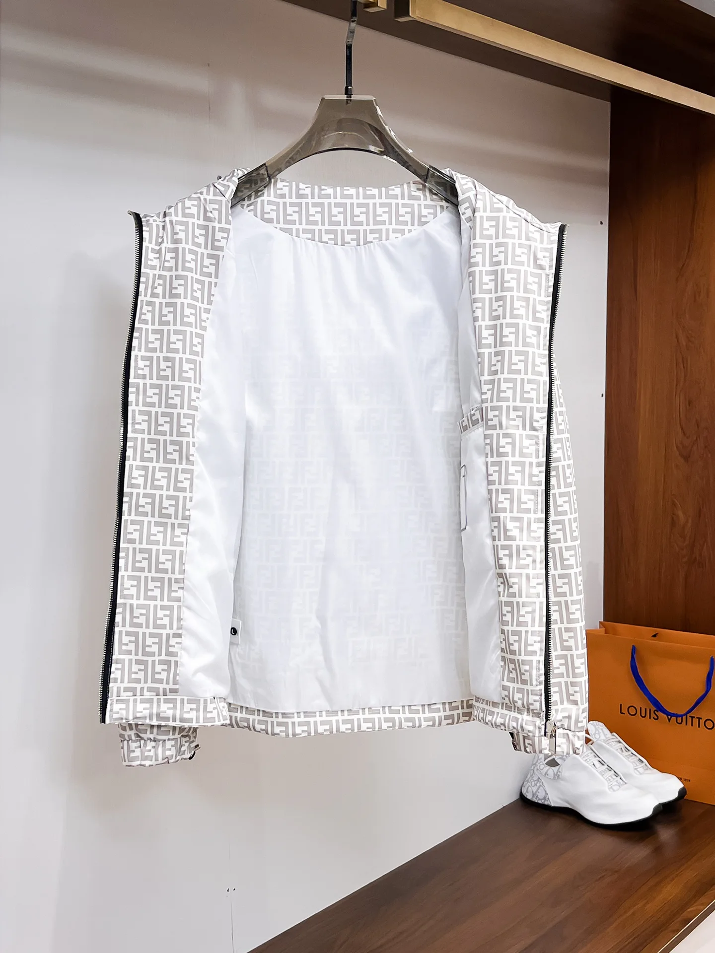 Куртки И Пуховики Мужские Fendi 18197247
