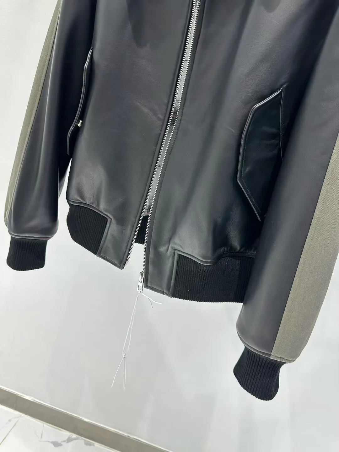 Кожаные Куртки И Дублёнки Женские Loewe 11429011