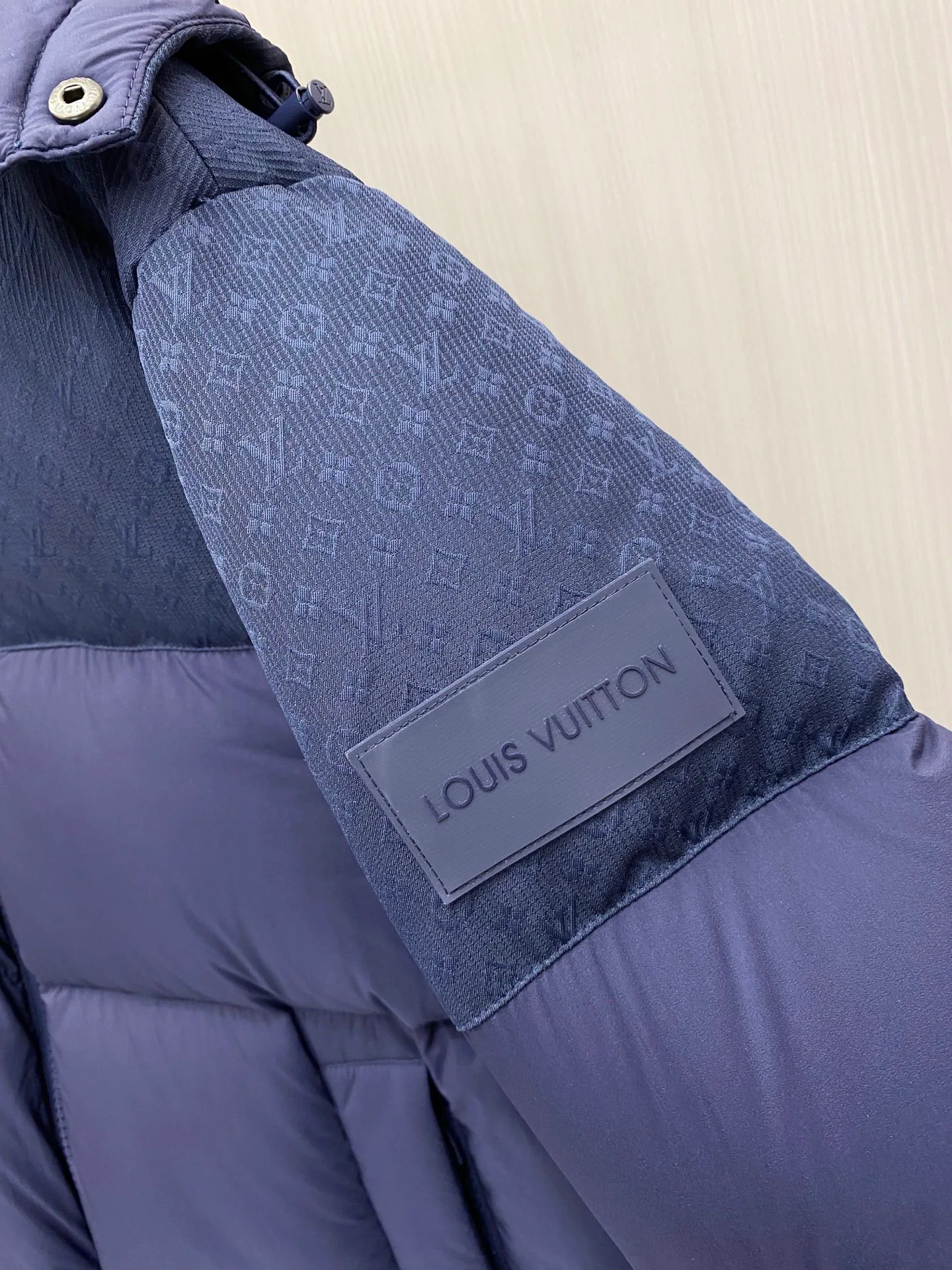 Куртки И Пуховики Мужские Louis Vuitton 18188348