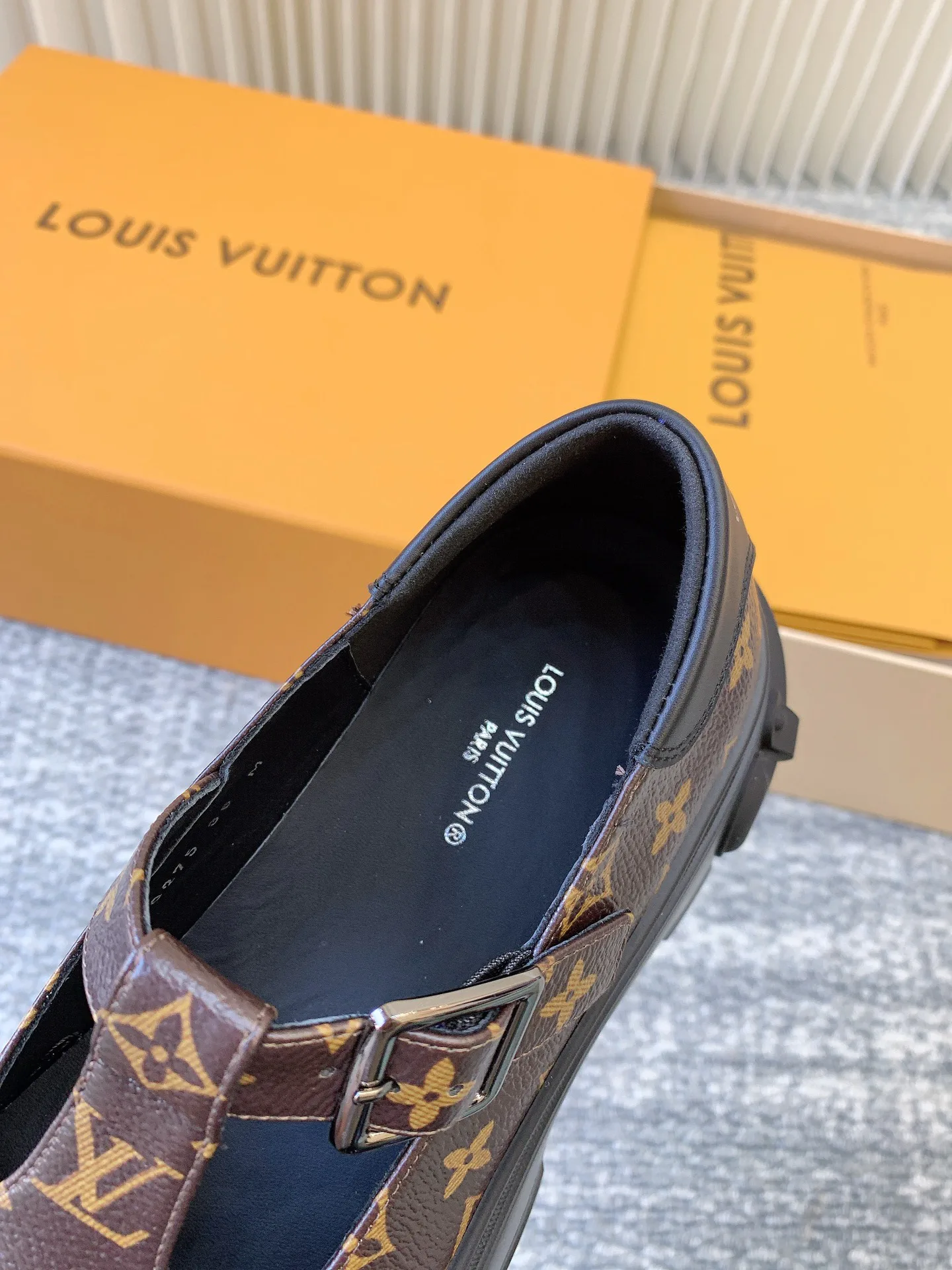 Туфли Женские Louis Vuitton 1474354
