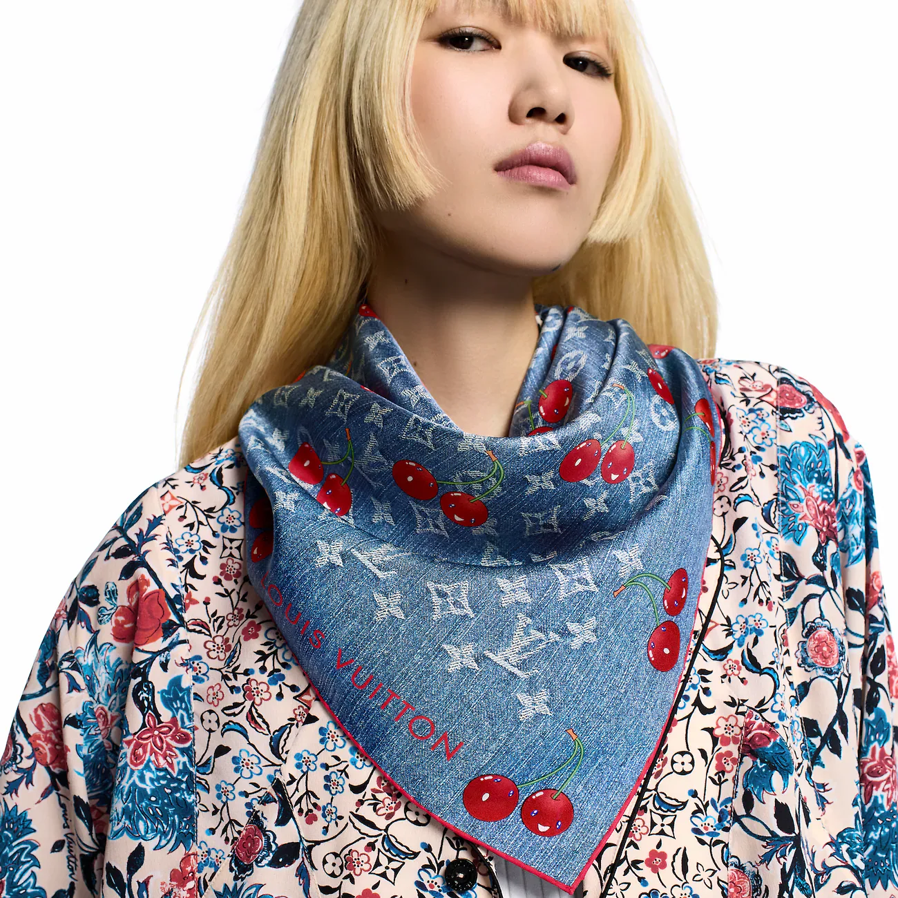 Текстиль Louis Vuitton 13581170