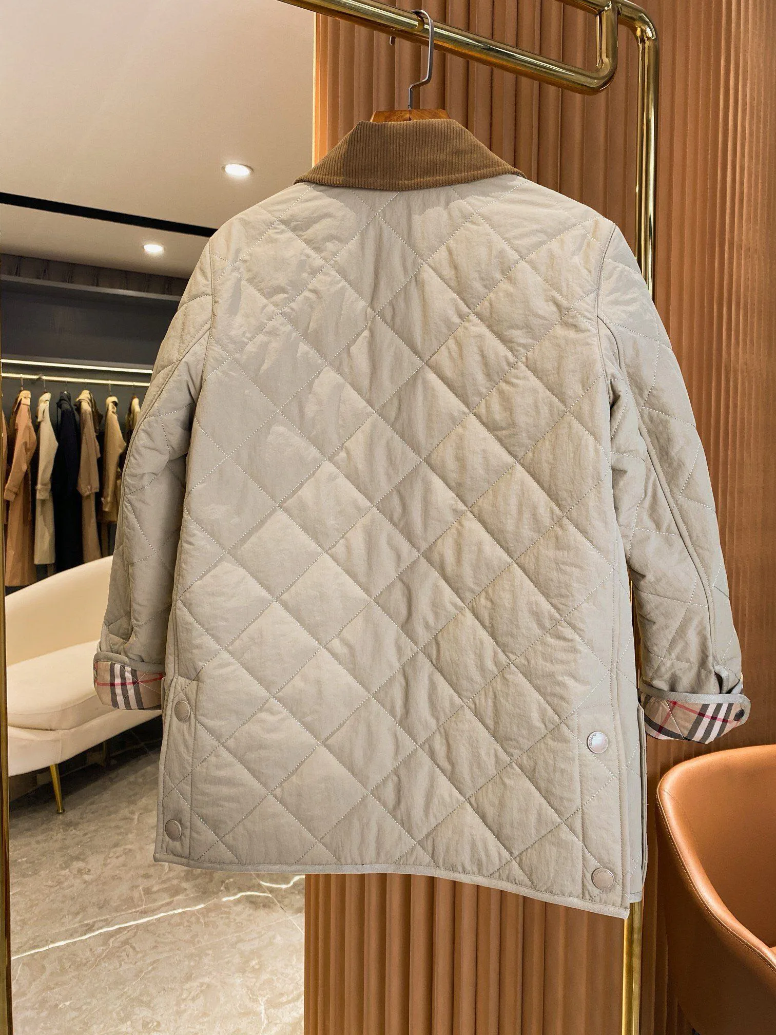 Куртки И Пуховики Женские Burberry 17998768