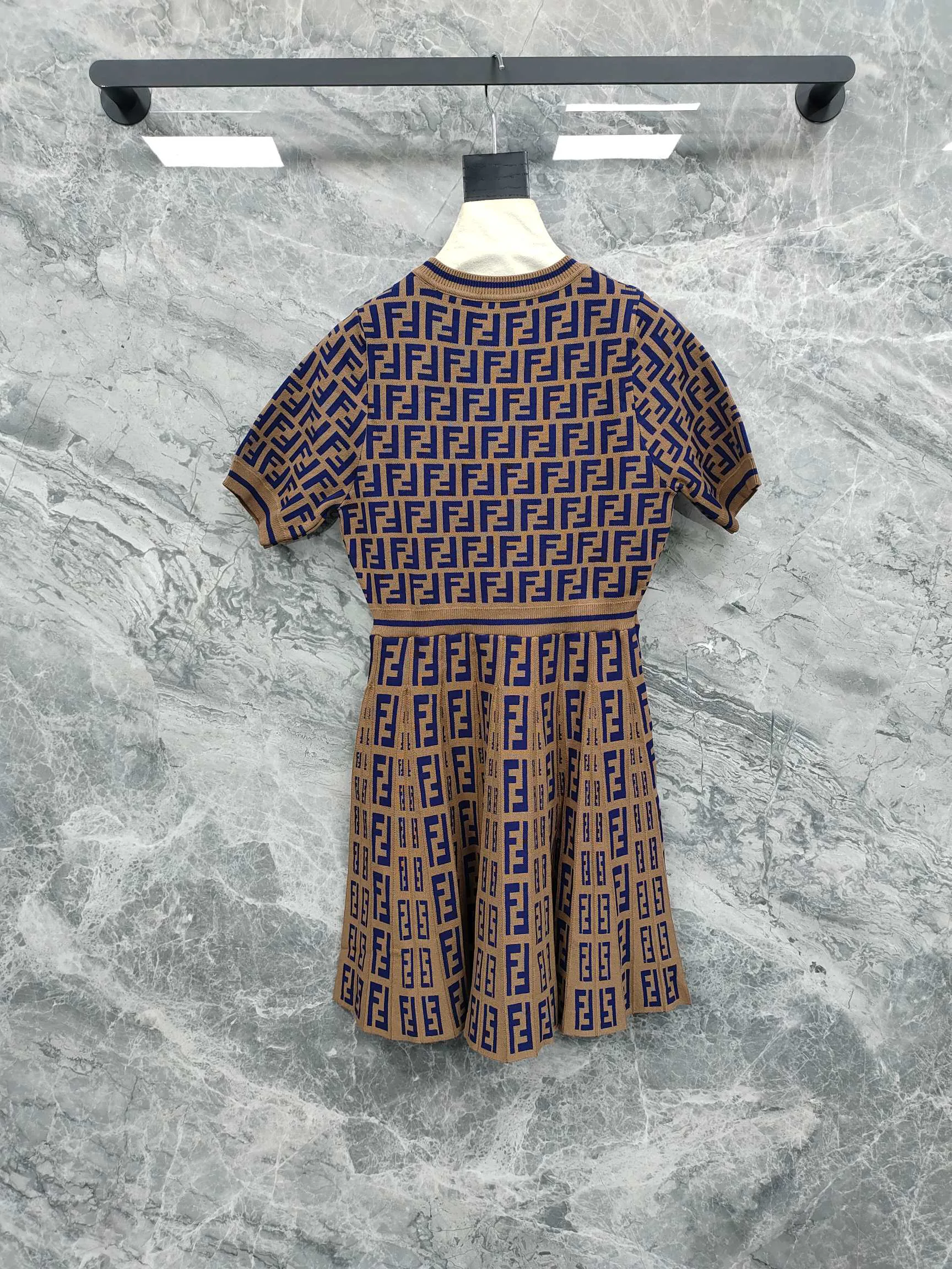 Платья Женские Fendi 18743536