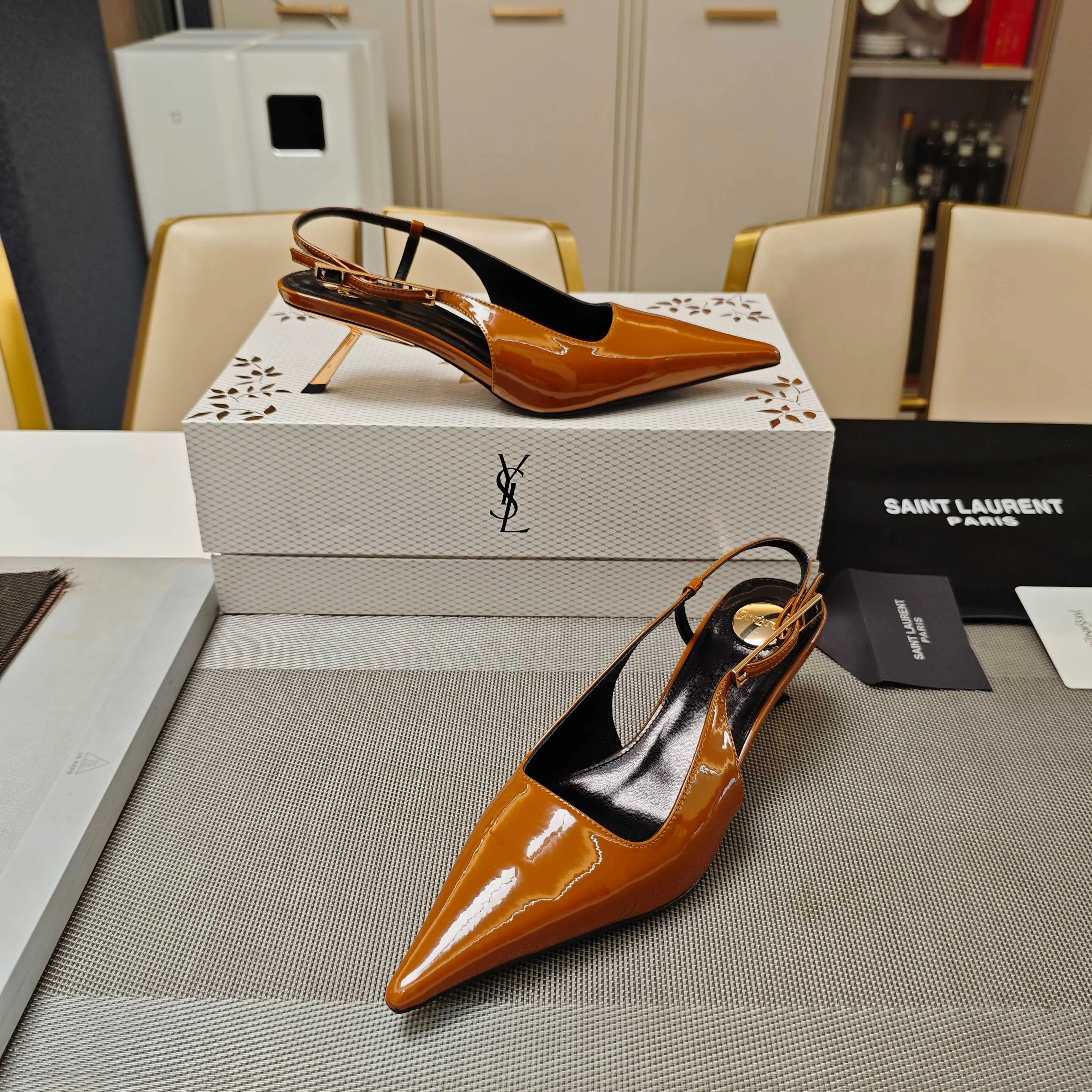 Босоножки Женские Saint Laurent 11705730