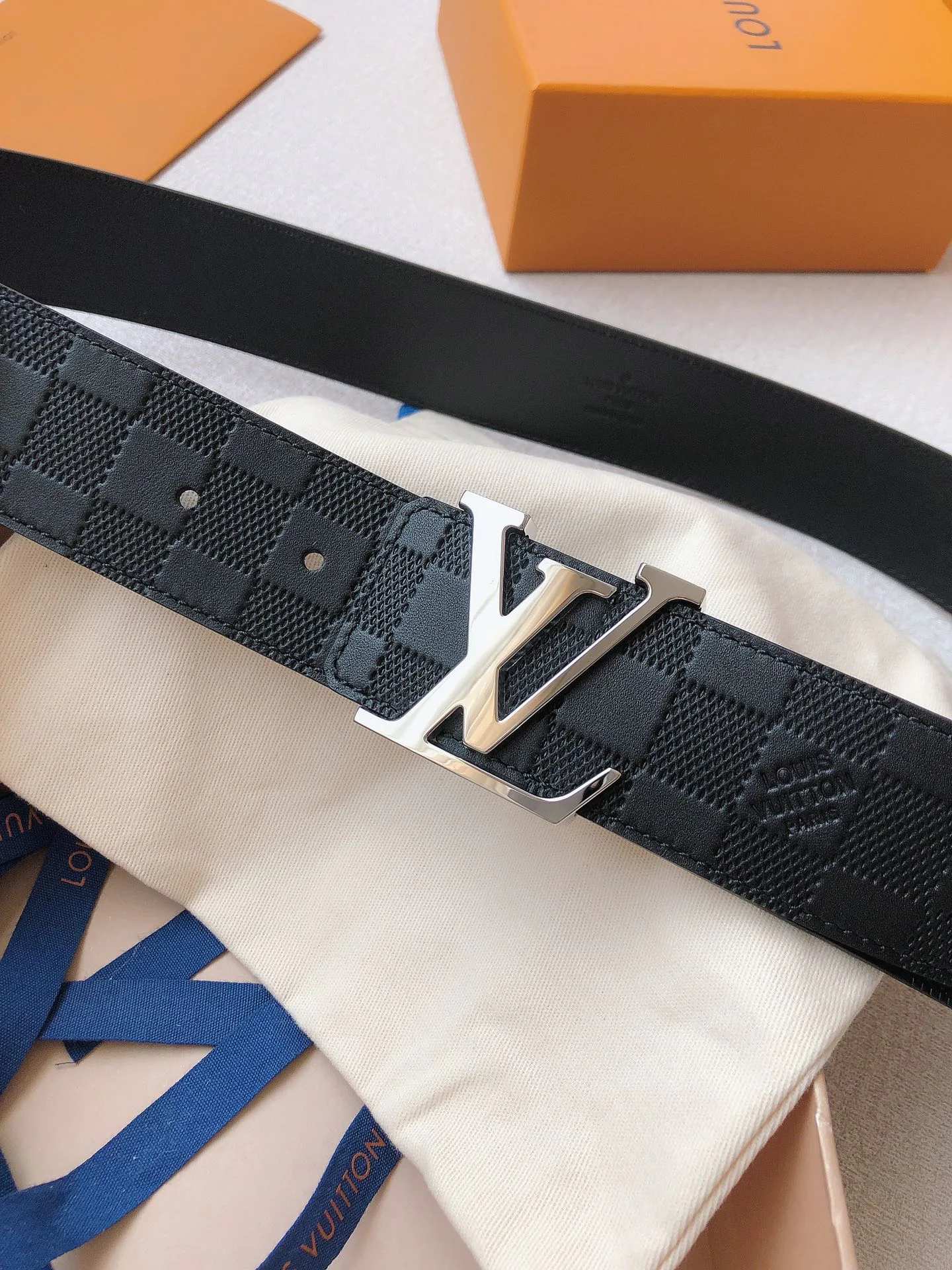 Ремни Louis Vuitton 14563622