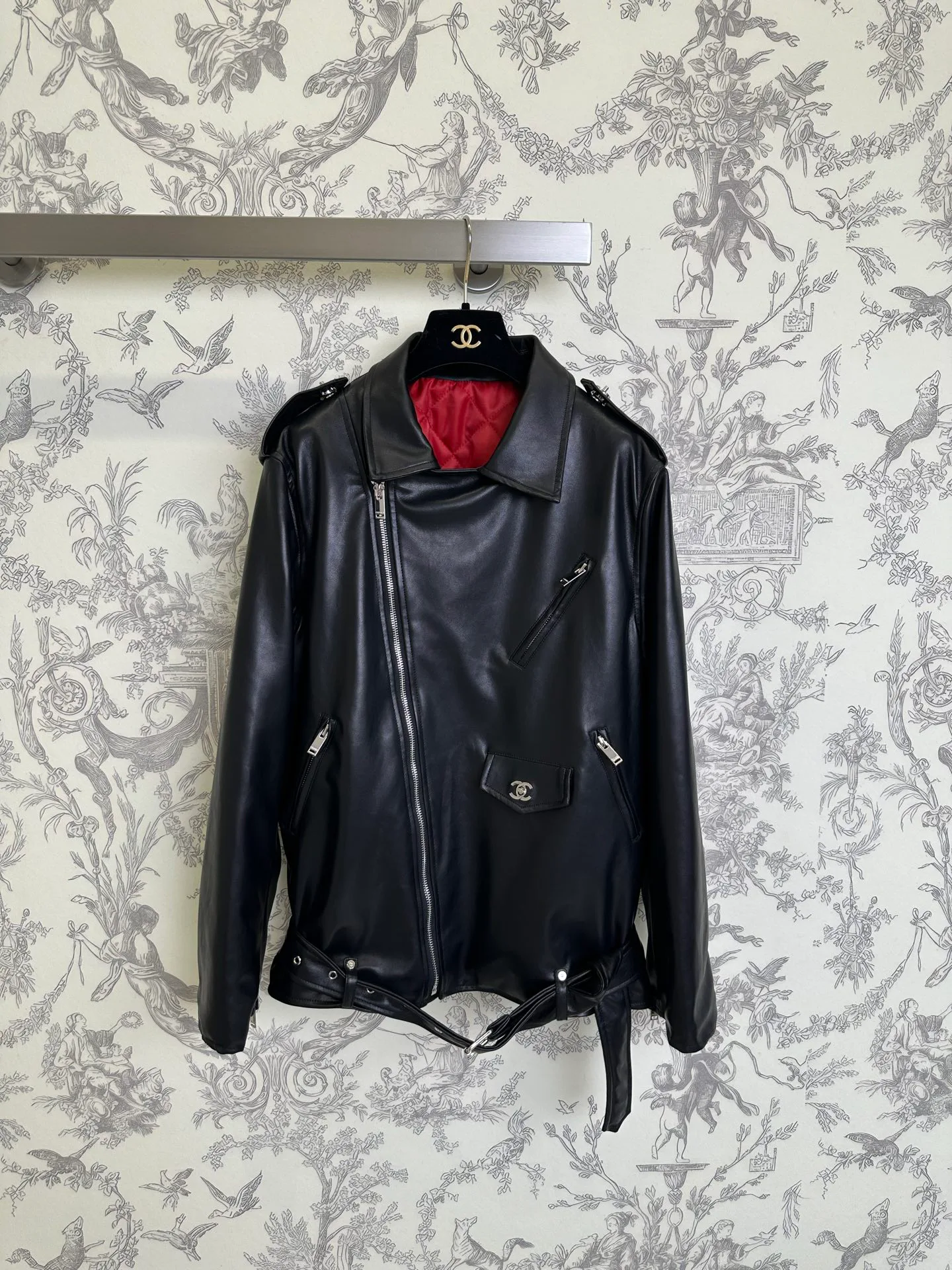 Кожаные Куртки И Дублёнки Женские Chanel 18138522