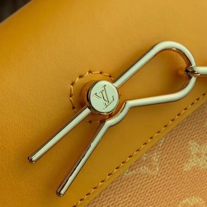 Сумки На Ремне Женские Louis Vuitton 1462