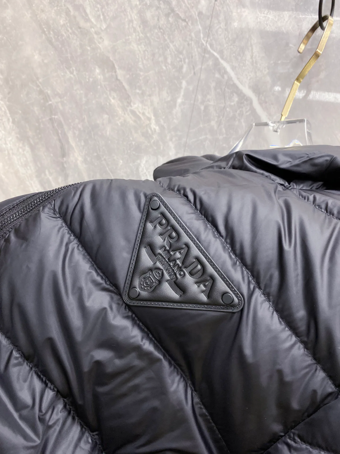 Куртки И Пуховики Женские Prada 619055