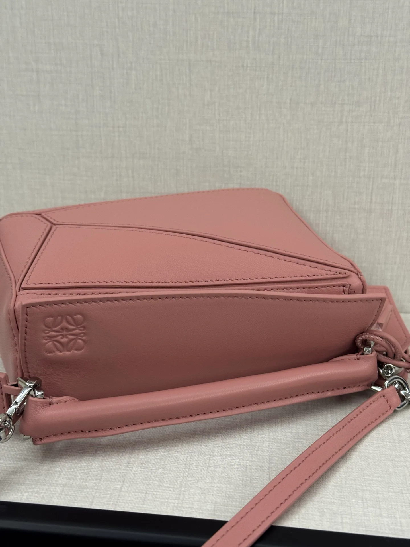Классические Сумки Женские Loewe 11675858