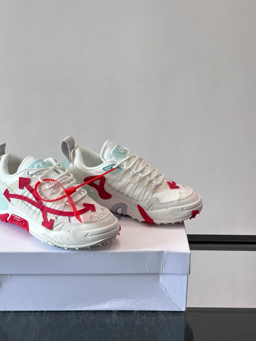 Кроссовки Женские Off-White 17689327