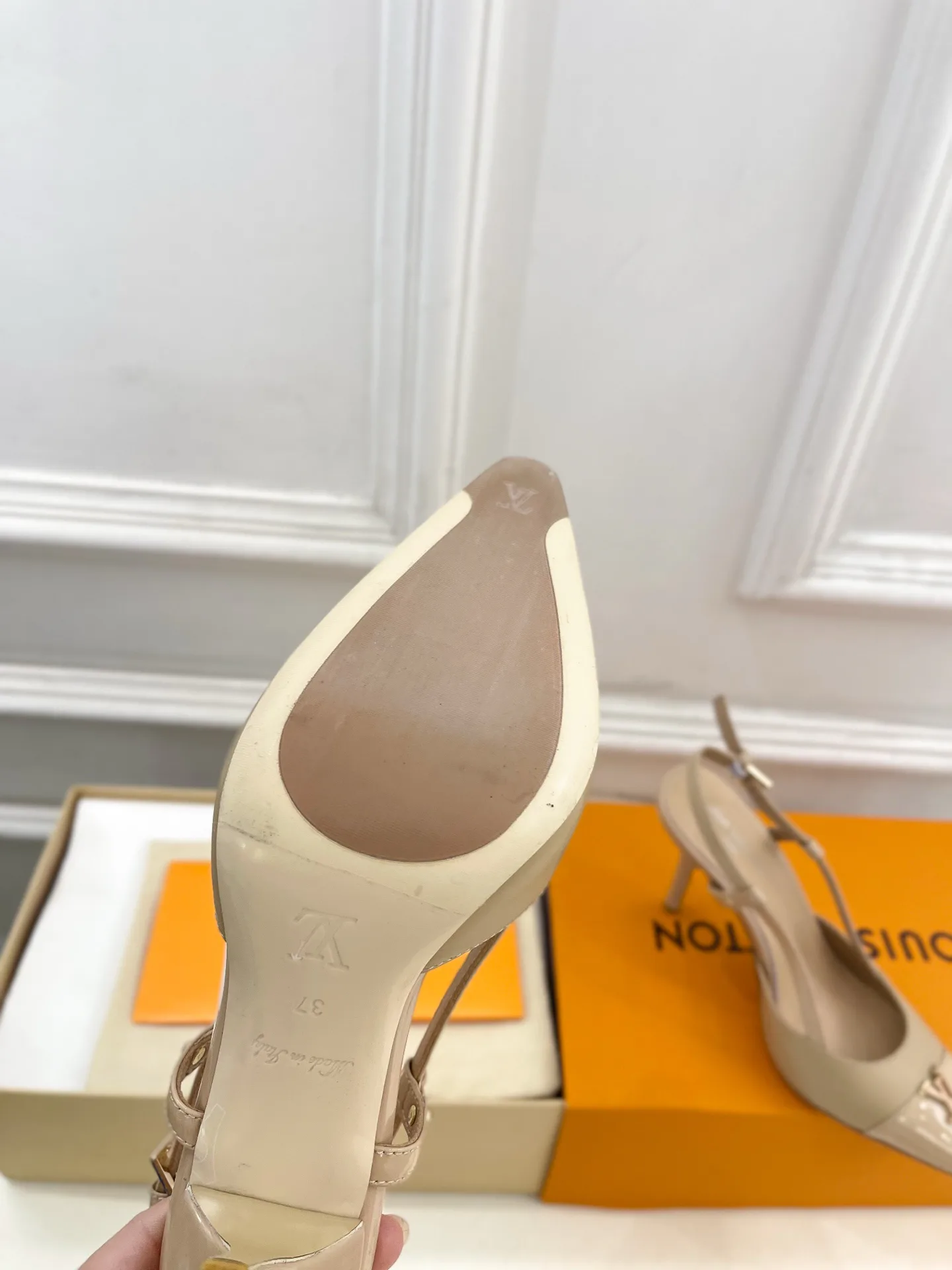 Босоножки Женские Louis Vuitton 11404111