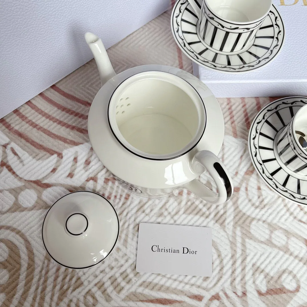 Посуда Christian Dior 18599