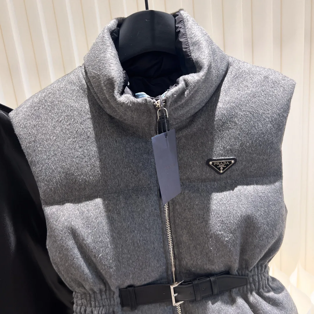 Жилеты Женские Prada 18722890
