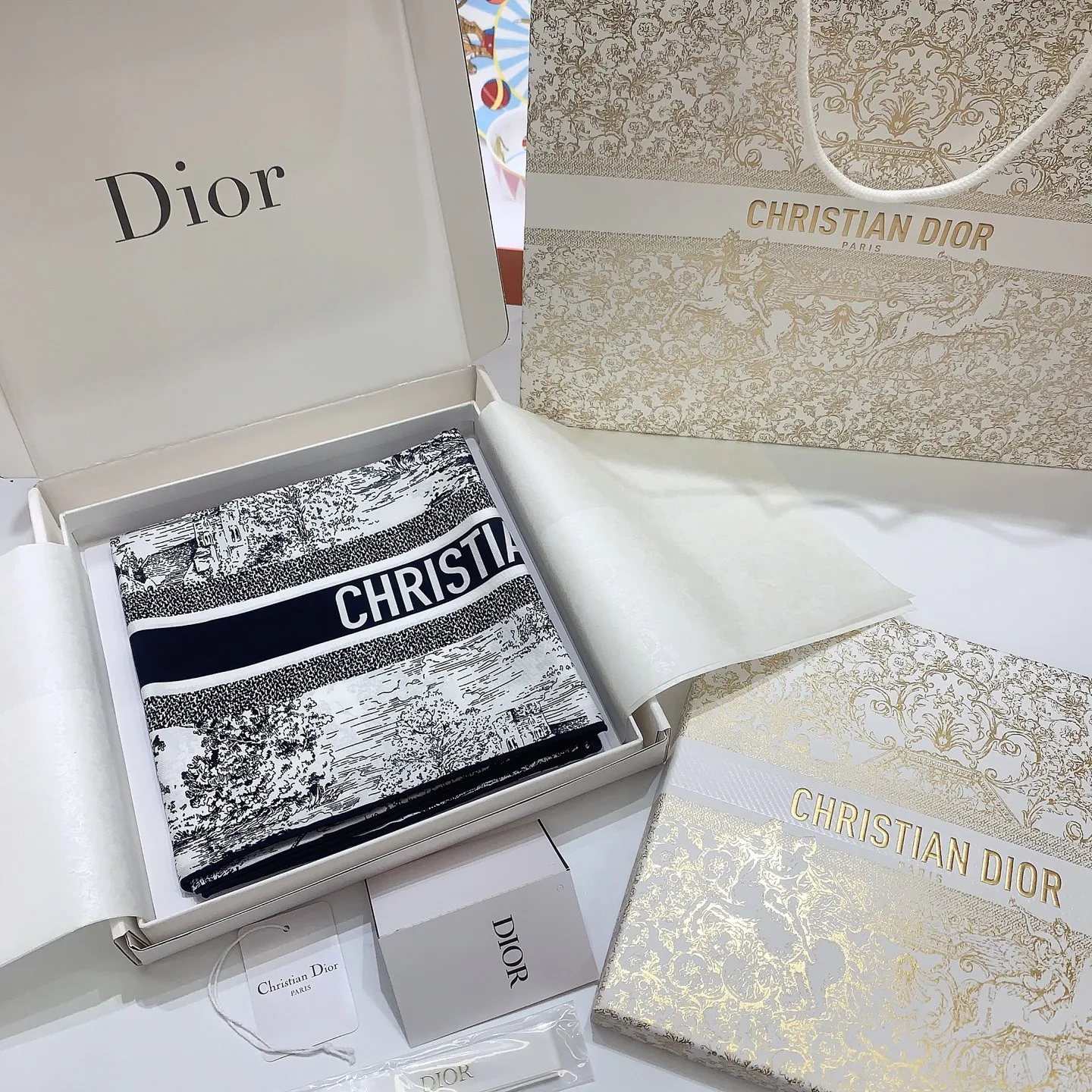 Платки Christian Dior 11262673