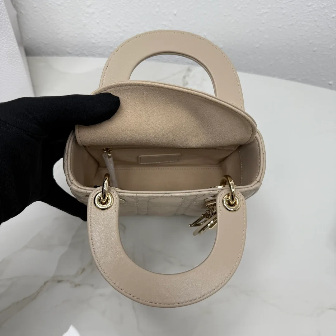 Классические Сумки Женские Christian Dior 17601415