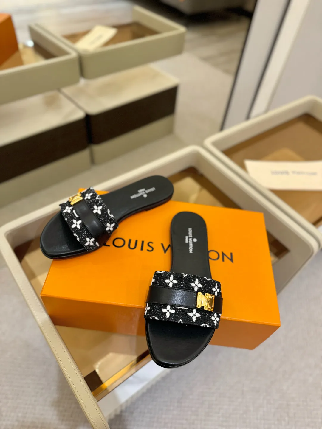 Сандалии Женские Louis Vuitton 9865333
