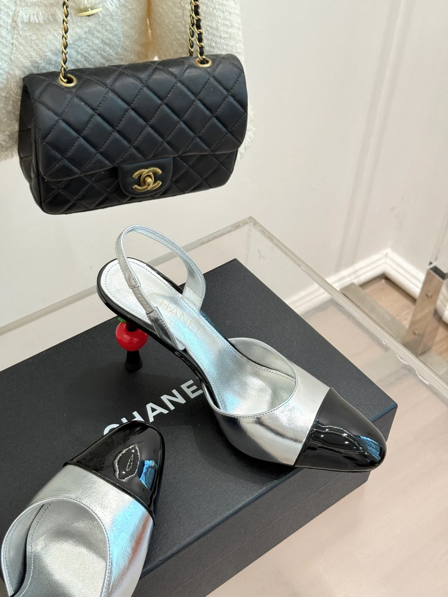 Босоножки Женские Chanel 17425314