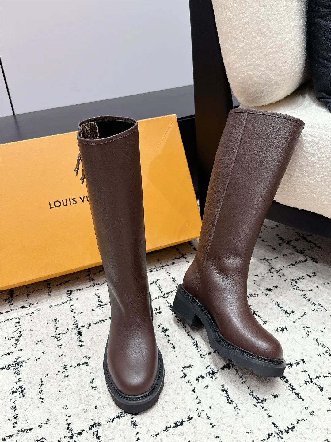 Сапоги Женские Louis Vuitton 18454481