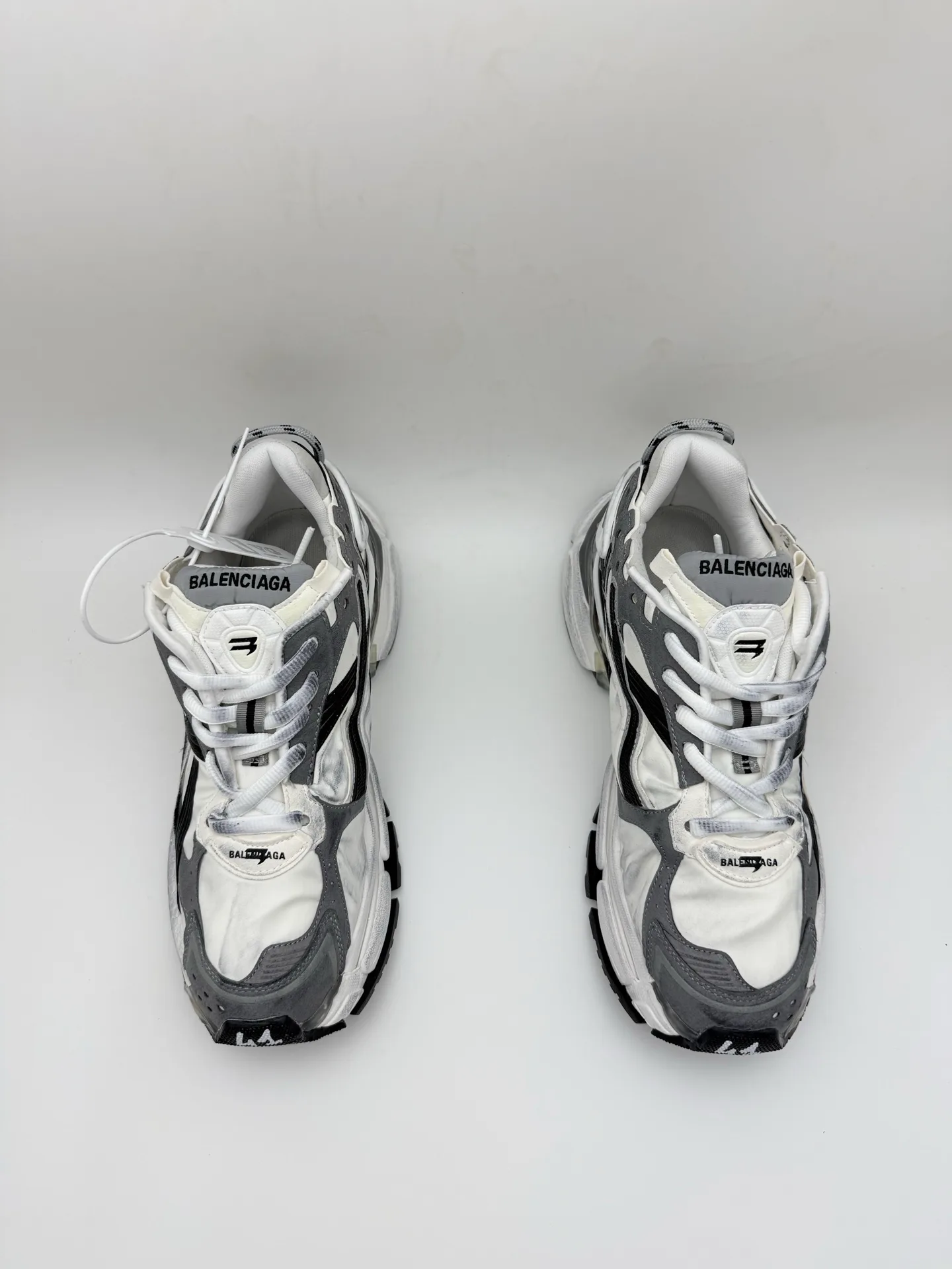 Кроссовки Женские Balenciaga 18589188