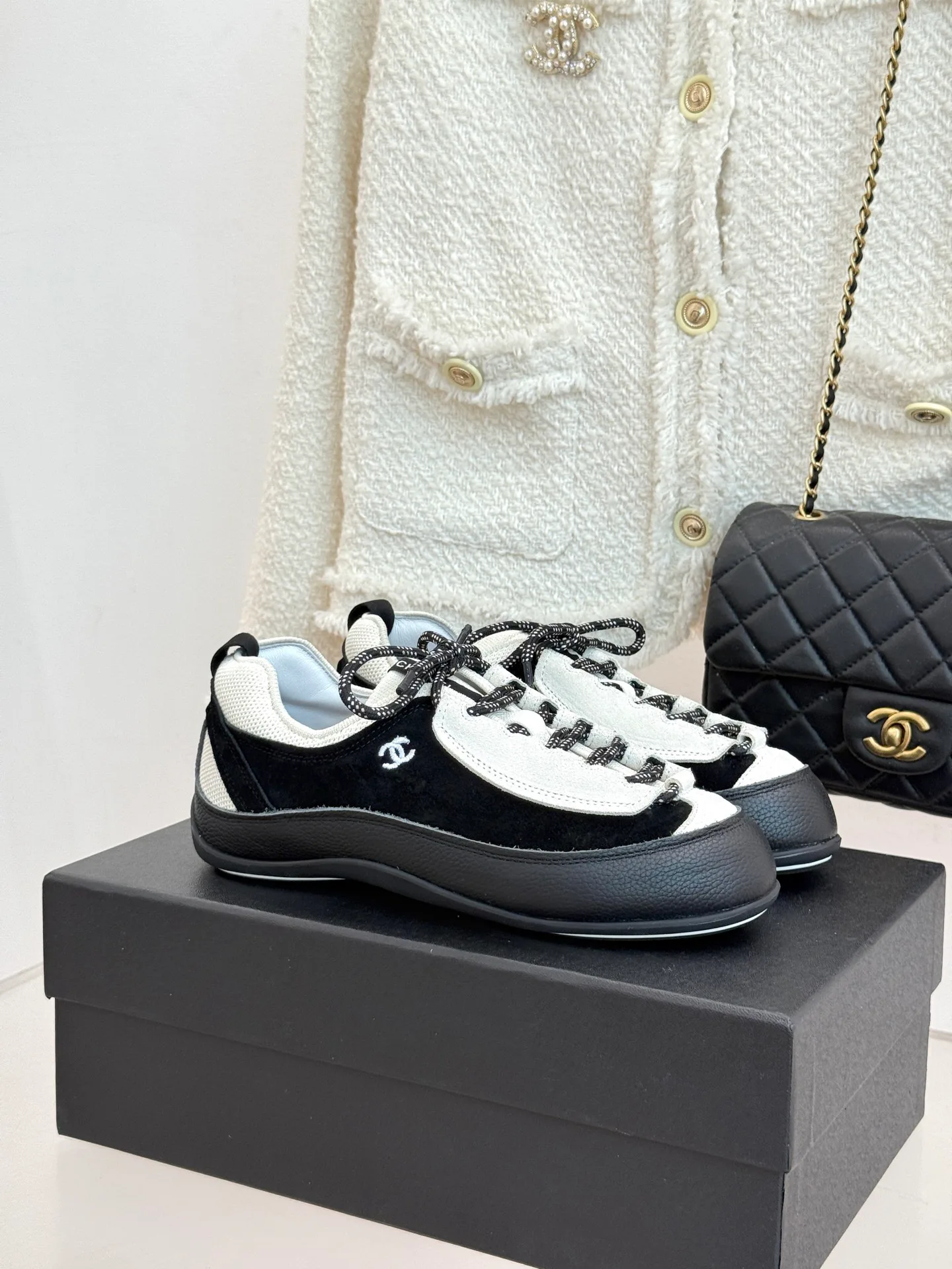 Кроссовки Женские Chanel 16891573