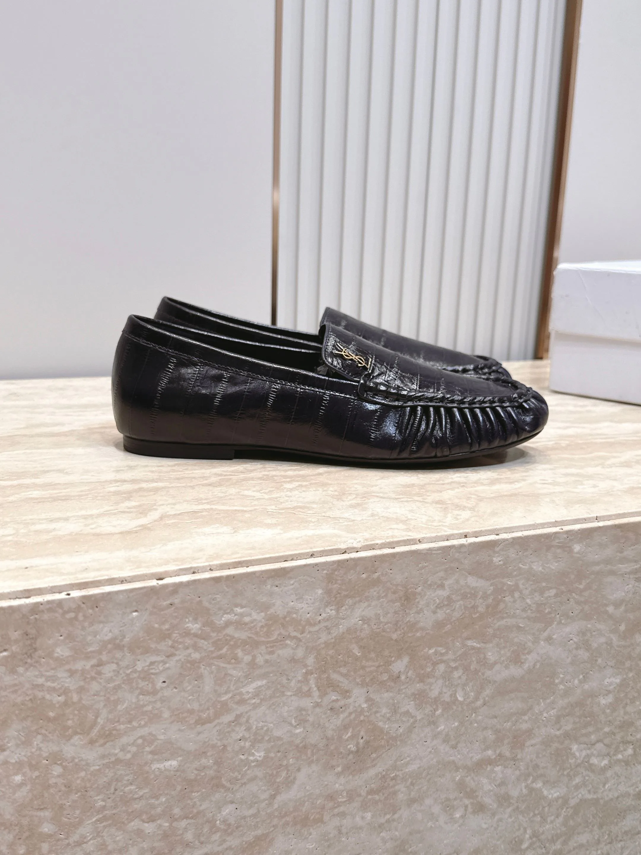 Лоферы И Мокасины Женские Saint Laurent 17701325