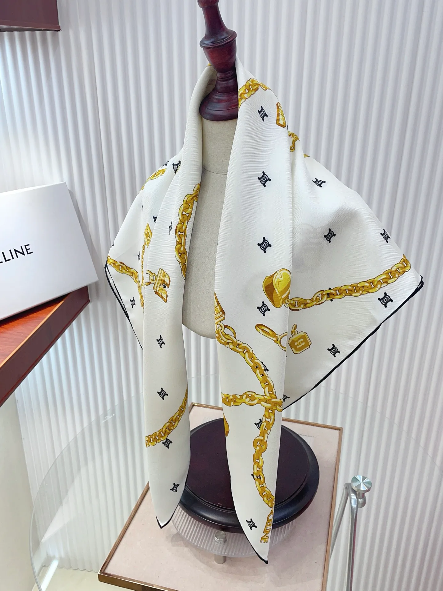 Шарфы Celine 11362403