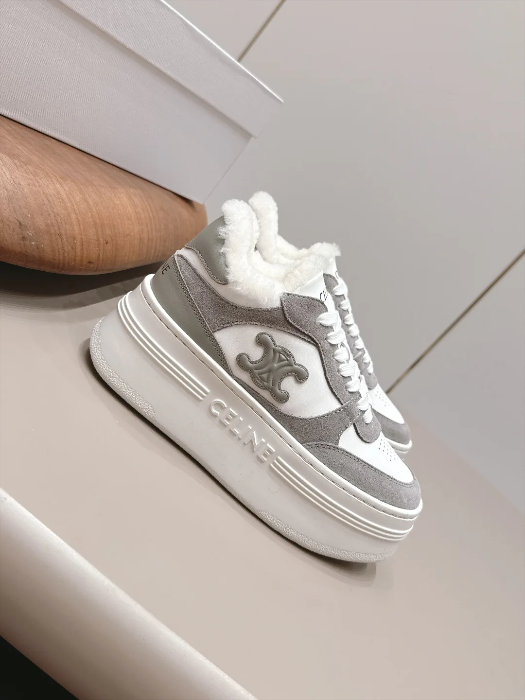 Кроссовки Женские Celine 18643476