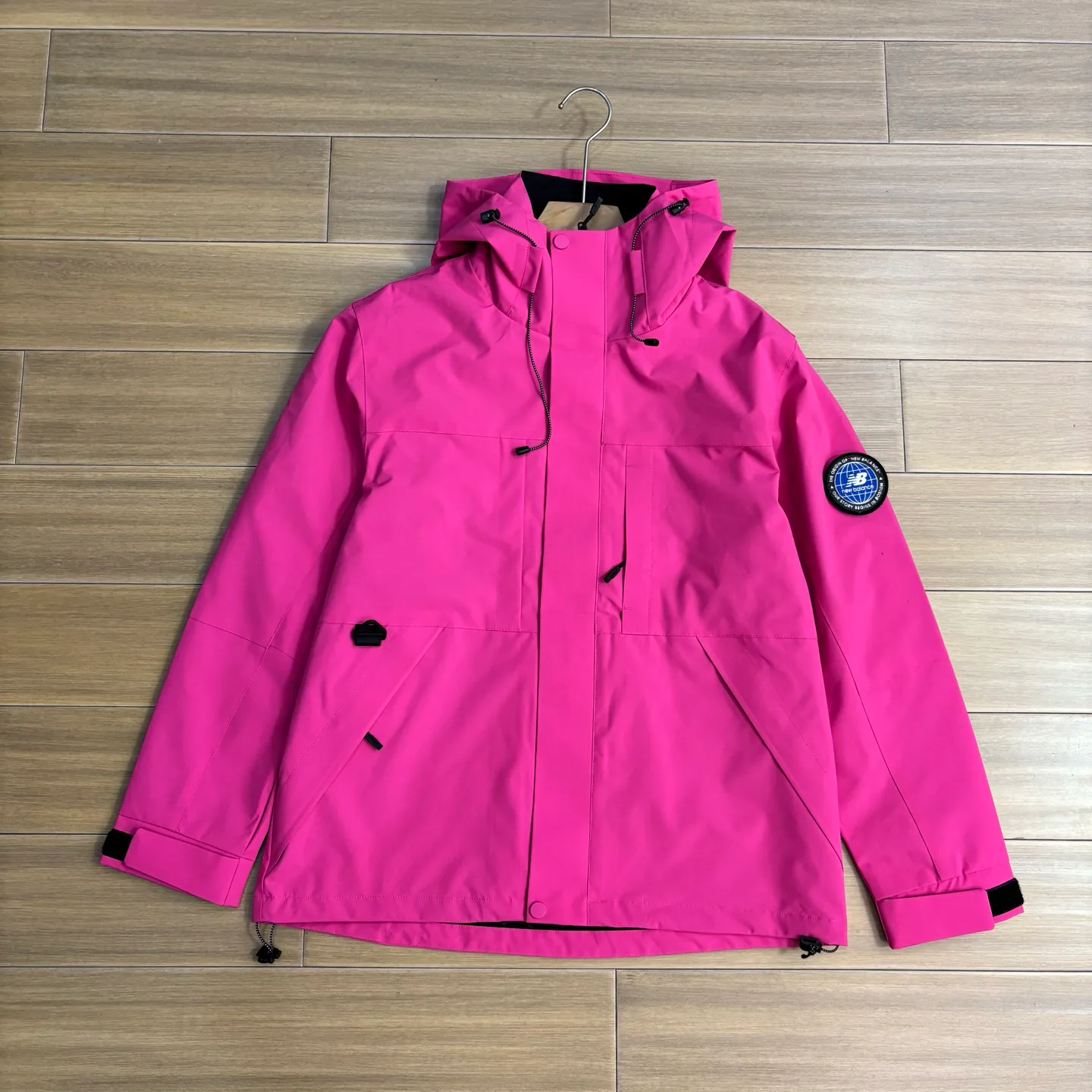 Куртки И Пуховики Женские New Balance 215221