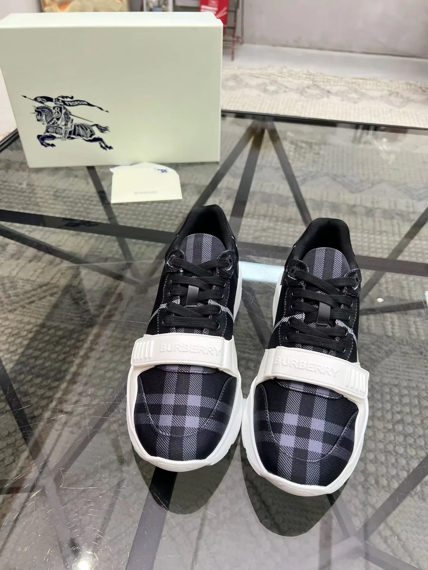 Кроссовки Мужские Burberry 848792