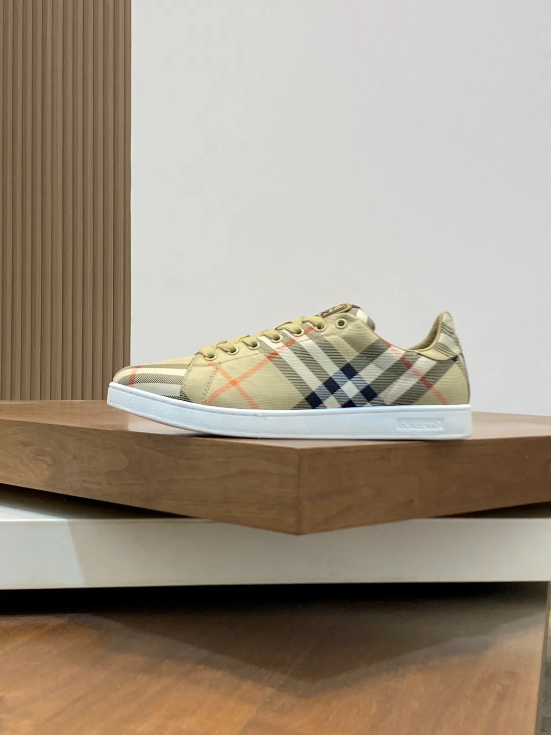 Кроссовки Мужские Burberry 19121087