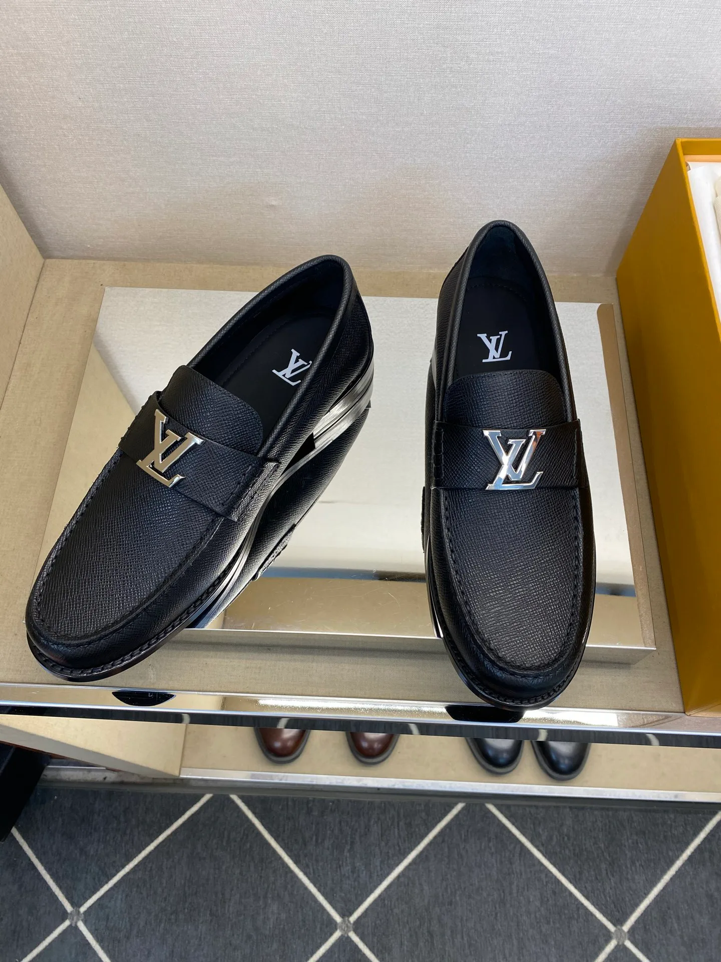Лоферы И Туфли Мужские Louis Vuitton 20139791