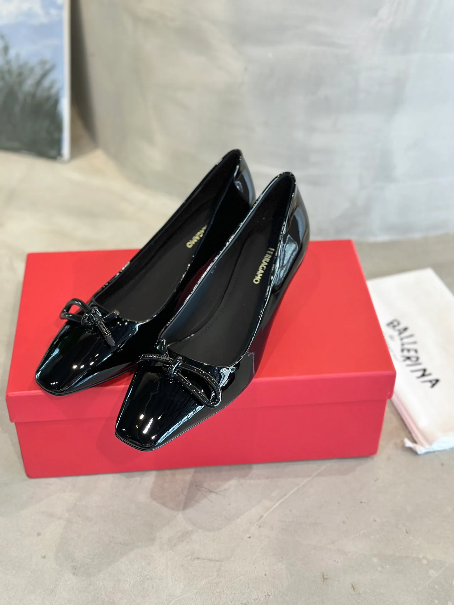 Туфли Женские Salvatore Ferragamo 18340735