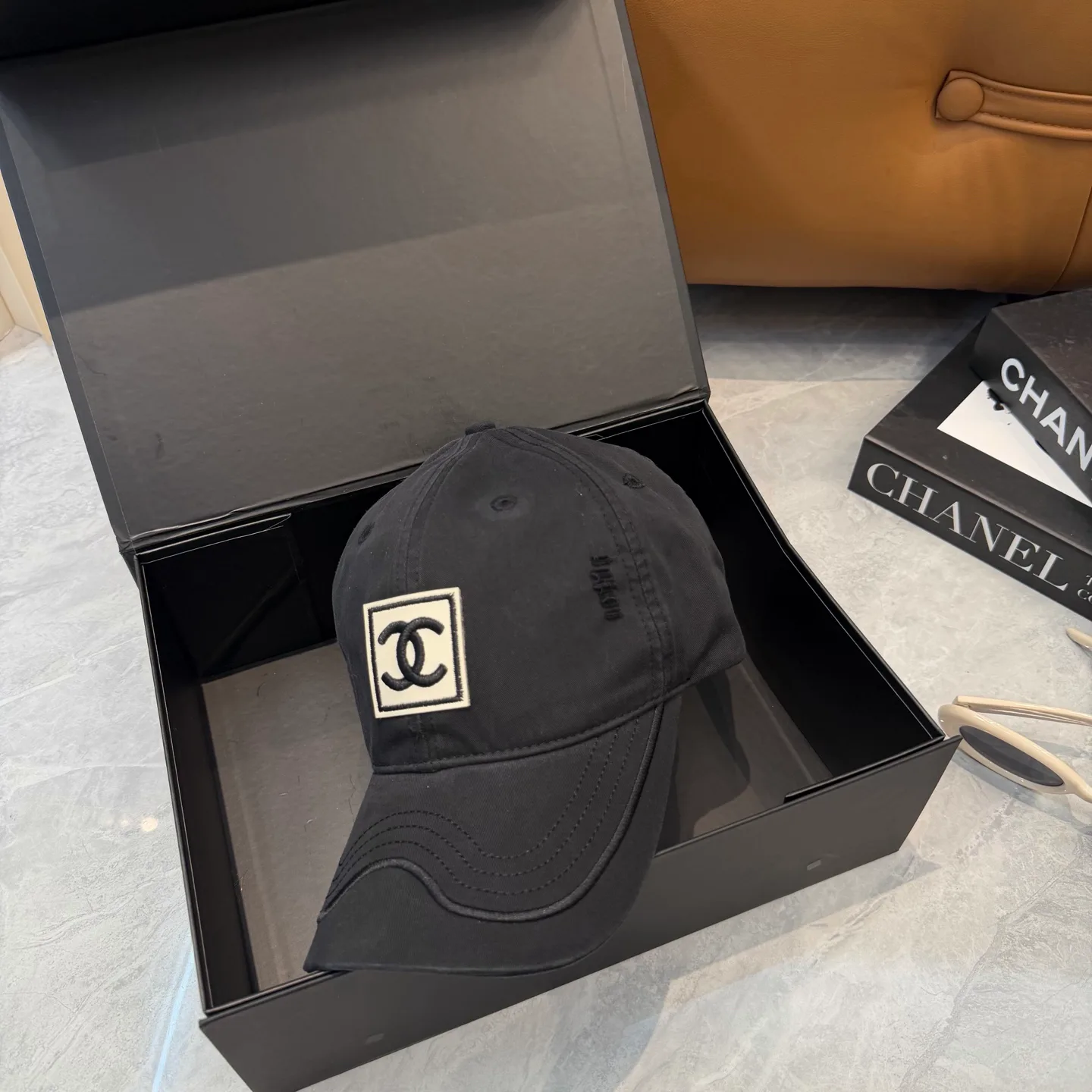 Головные Уборы Chanel 17515302
