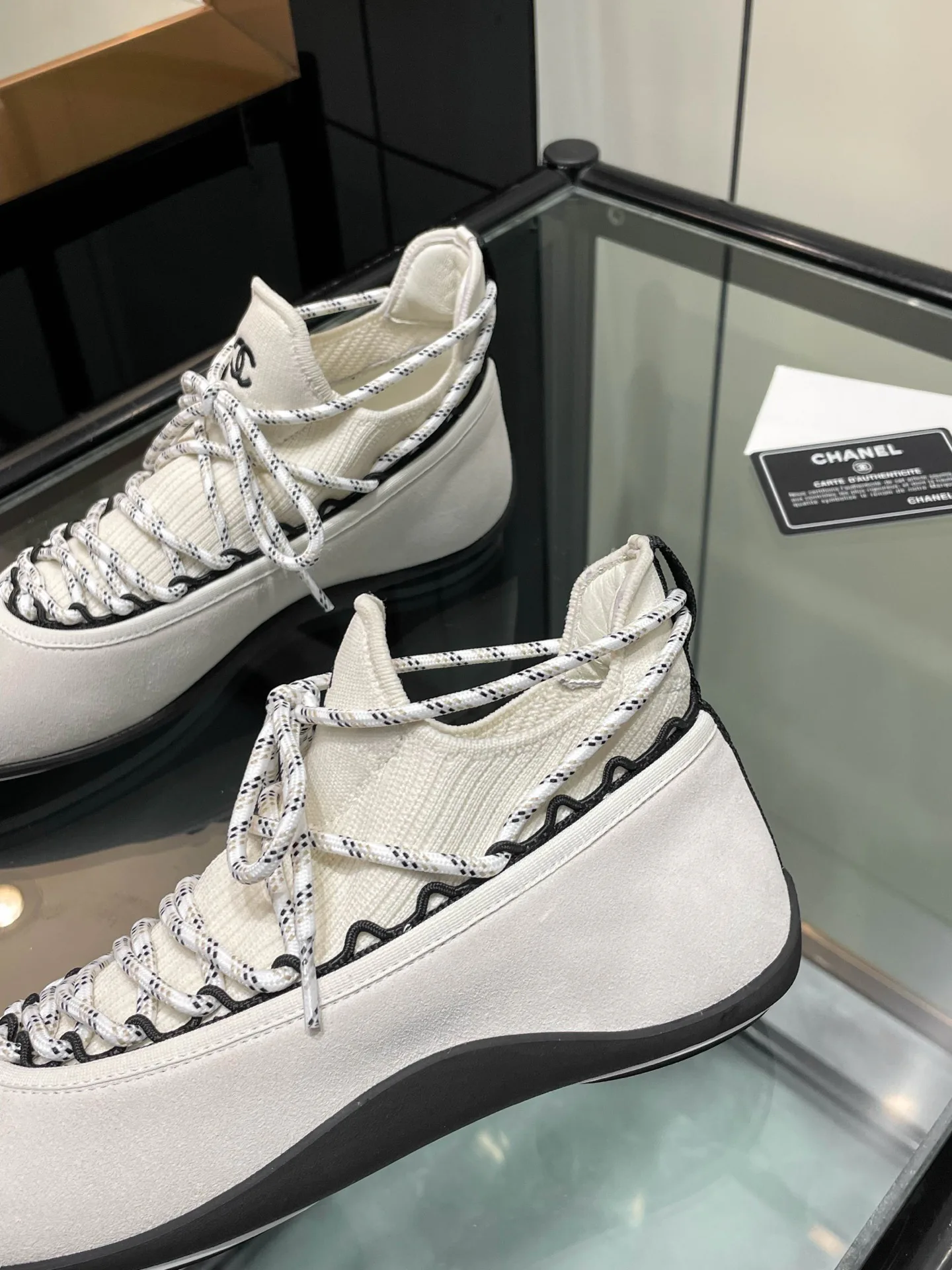 Кроссовки Женские Chanel 17934444