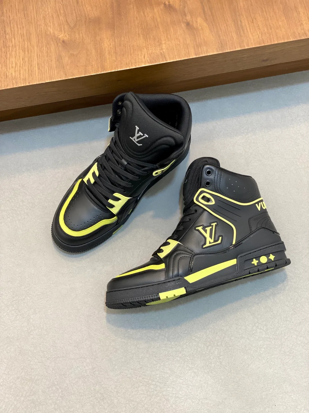 Сникерсы Мужские Louis Vuitton 149235