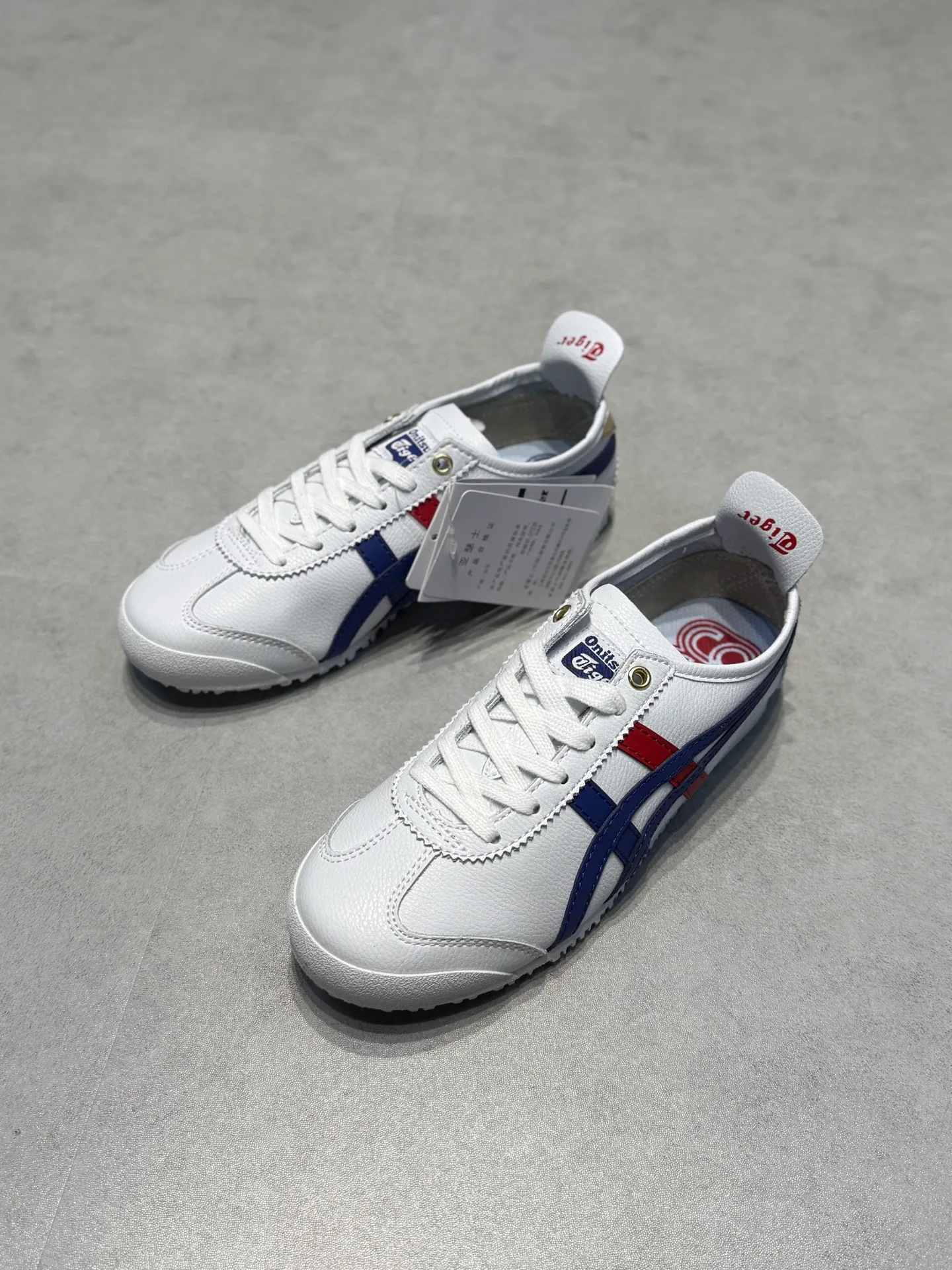 Кроссовки Женские Asics 18192629